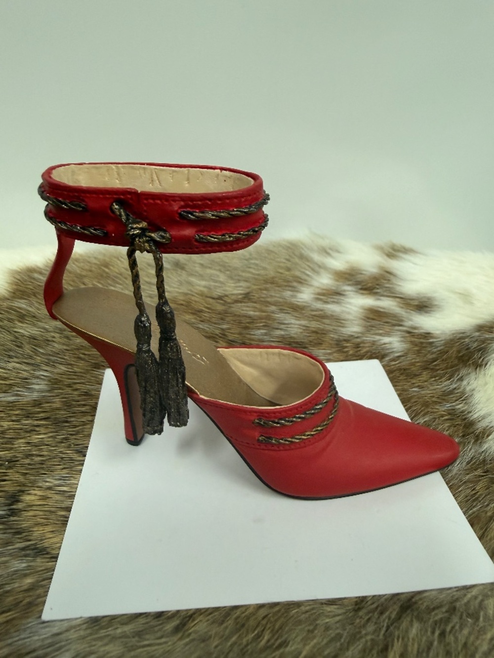 Just The Right Shoe Figurine- Lady In Red-EJ730